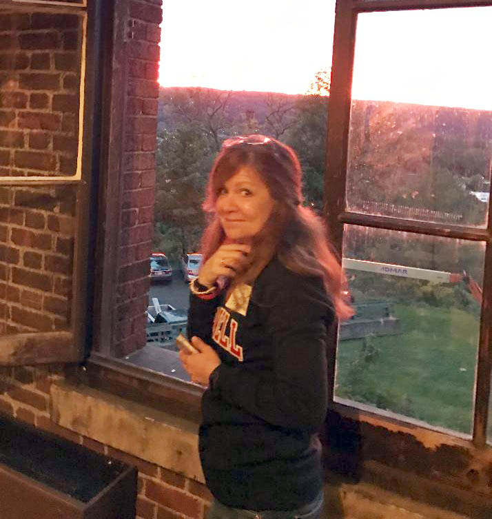 Kelly Ten Hagen ’86 loving the sunset!